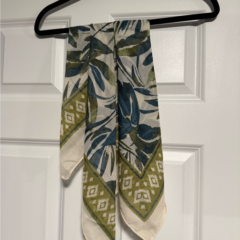 Primark Blue and Green Leaf Scarf